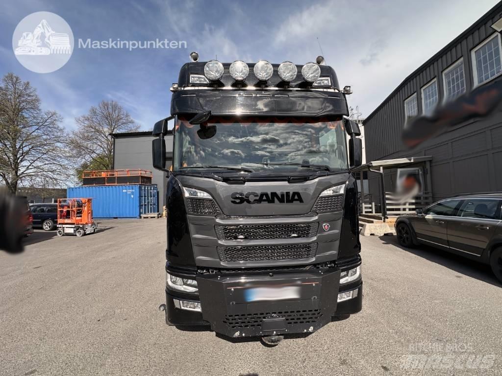 Scania R 500 Smagās mašīnas ar celtni
