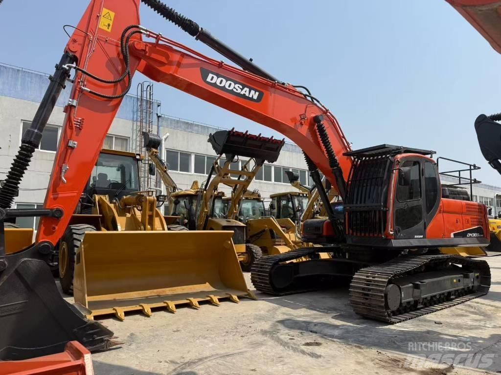 Doosan DX 300 LC Kāpurķēžu ekskavatori