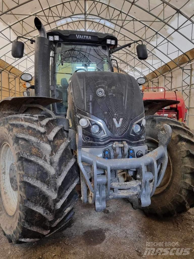 Valtra S 374 Traktori