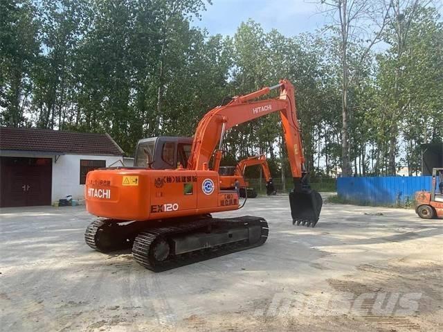 Hitachi EX120 Kāpurķēžu ekskavatori