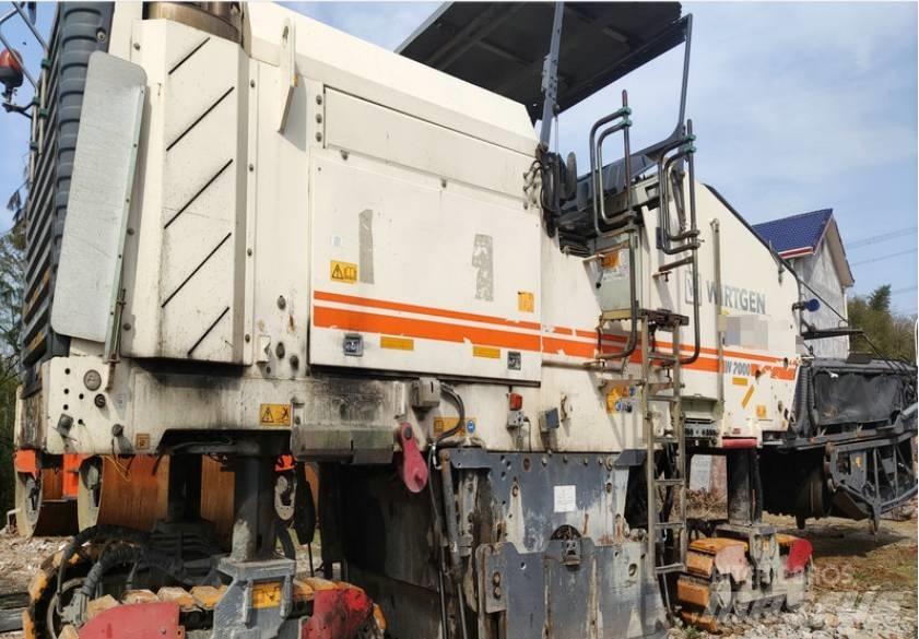 Wirtgen W2000 Asfalta dzesēšanas iekārtas