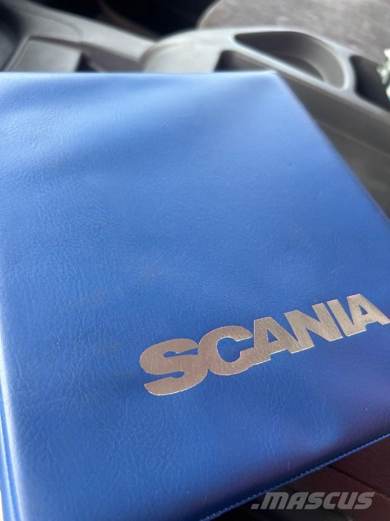 Scania 124 G 420 Smagās mašīnas ar celtni