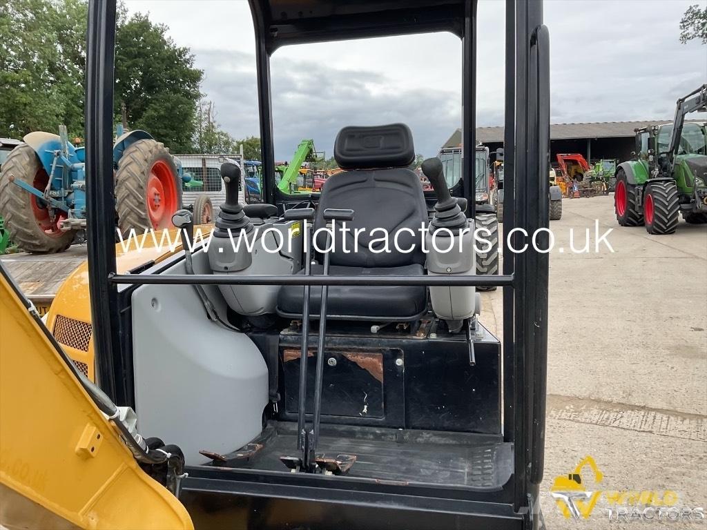 CAT 302.7 D CR Mini ekskavatori < 7 t