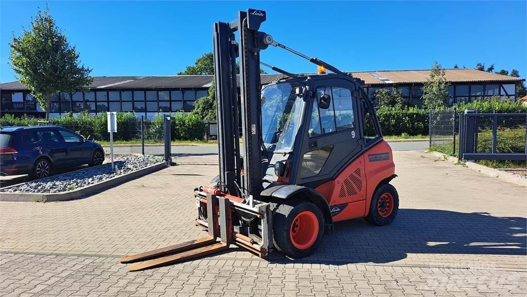 Linde H40D-02 Tehnika ar dīzeļa dzinēju