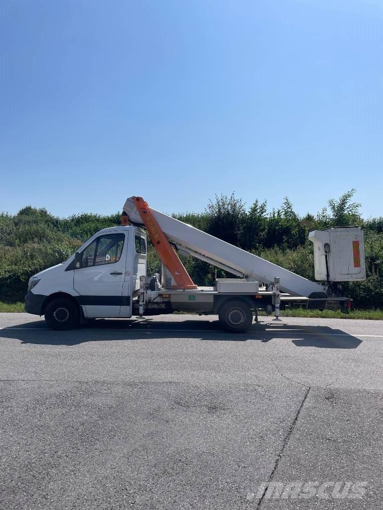 Palfinger P 220 B Pacēlāji uz automašīnas bāzes