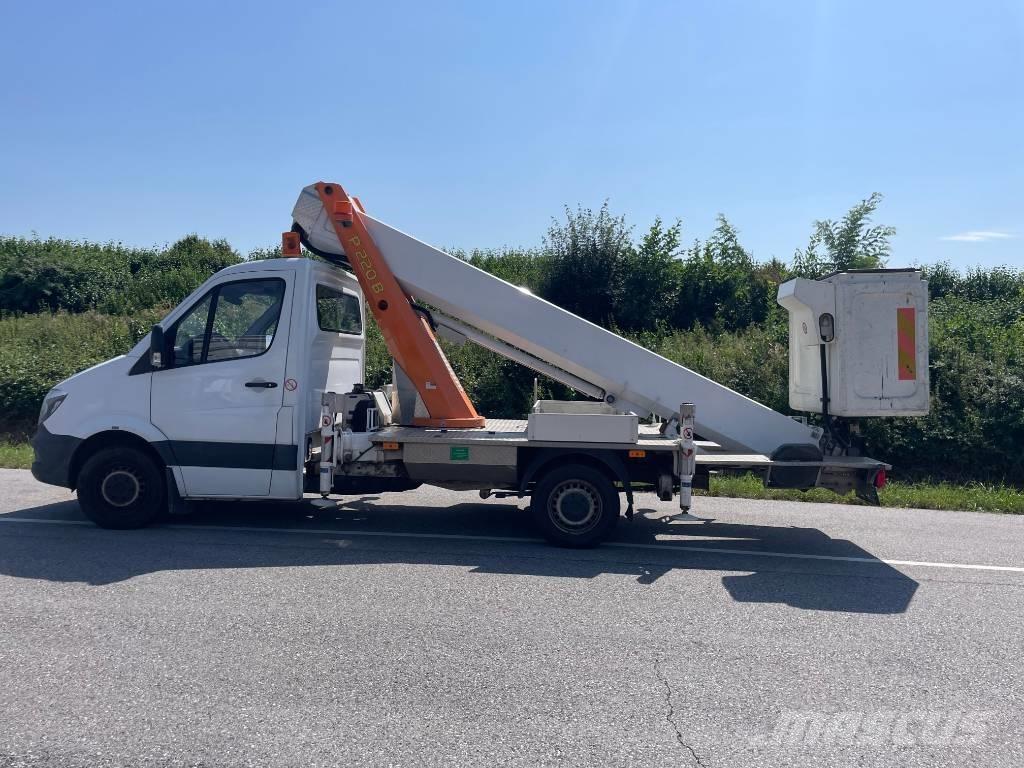 Palfinger P 220 B Pacēlāji uz automašīnas bāzes