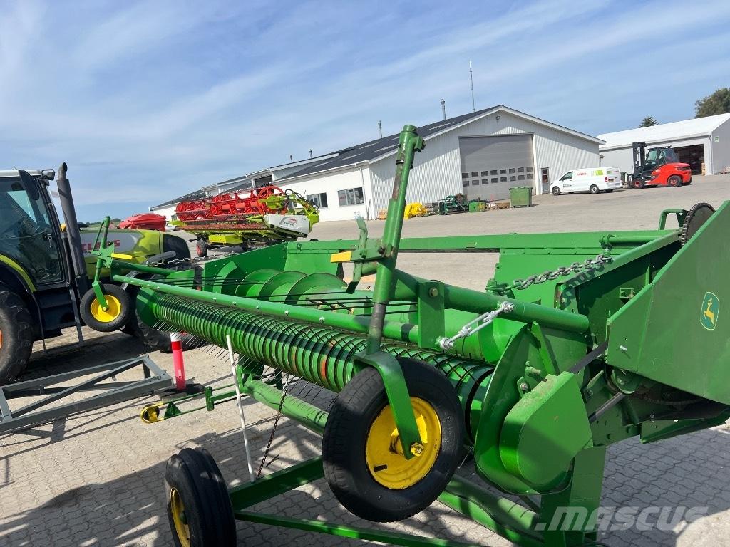 John Deere Pickup Ražas novākšanas kombainu papildaprīkojums