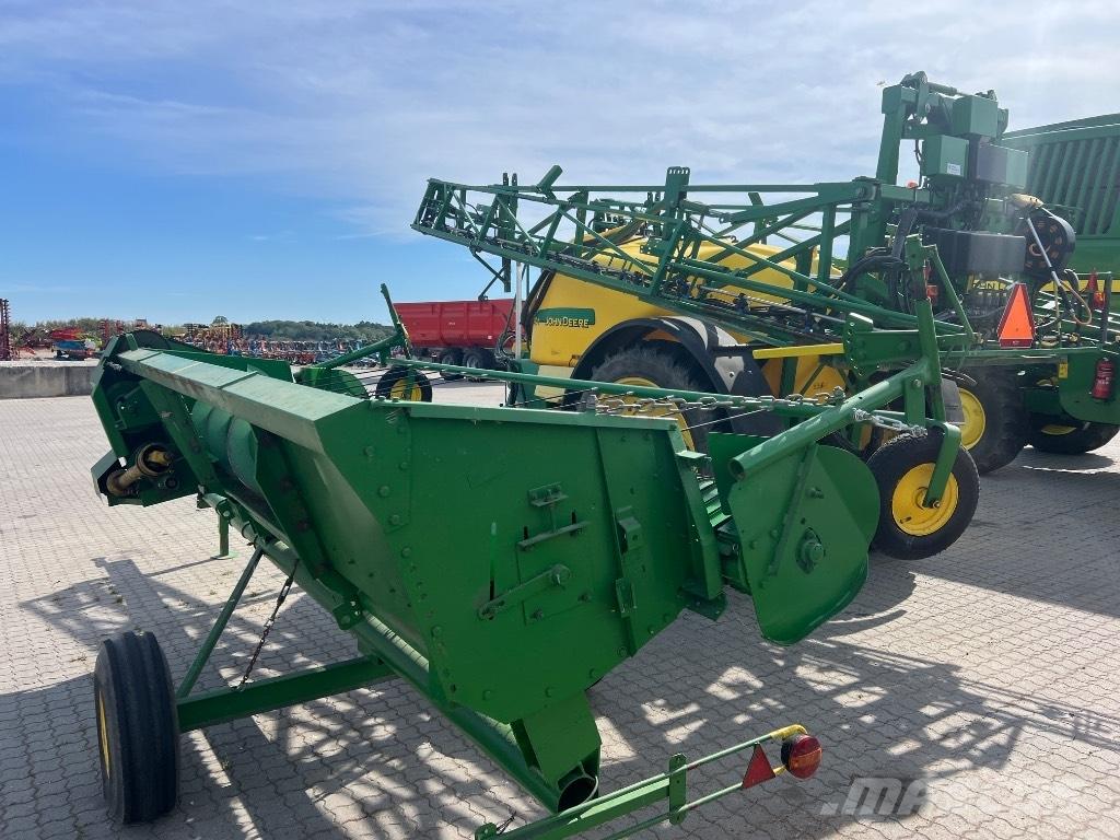 John Deere Pickup Ražas novākšanas kombainu papildaprīkojums