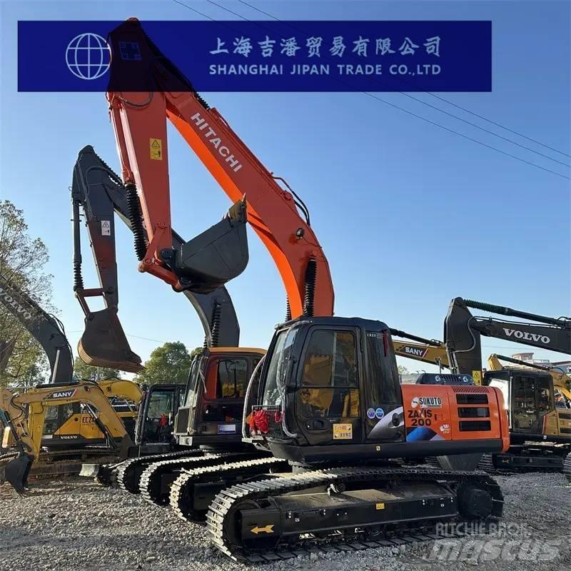 Hitachi ZX 200 Kāpurķēžu ekskavatori