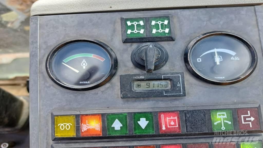 Liebherr 308 Ekskavatori uz riteņiem