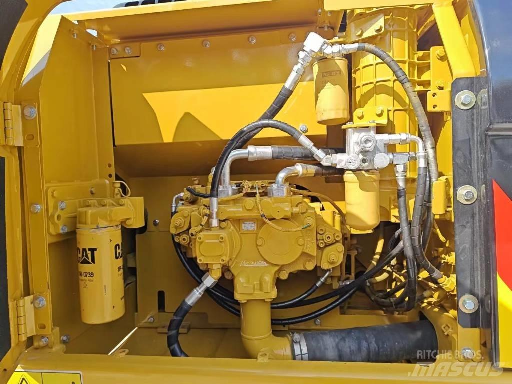 CAT 320 D2 Kāpurķēžu ekskavatori
