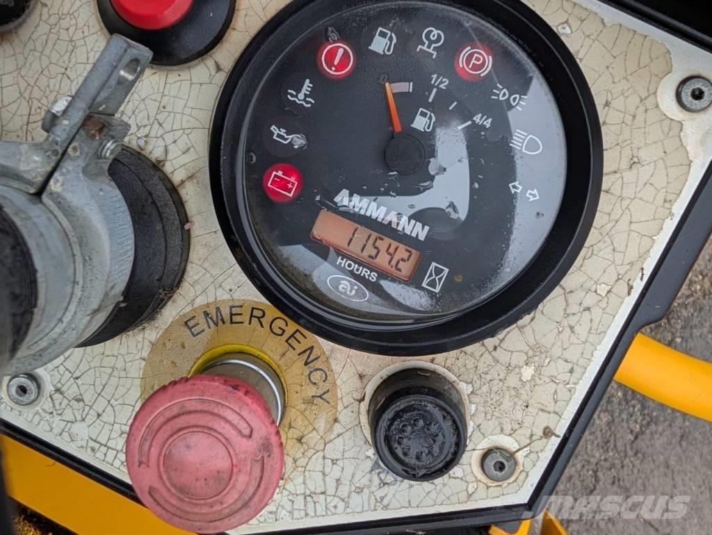 Ammann AV 26-2 Divvalču grunts veltņi