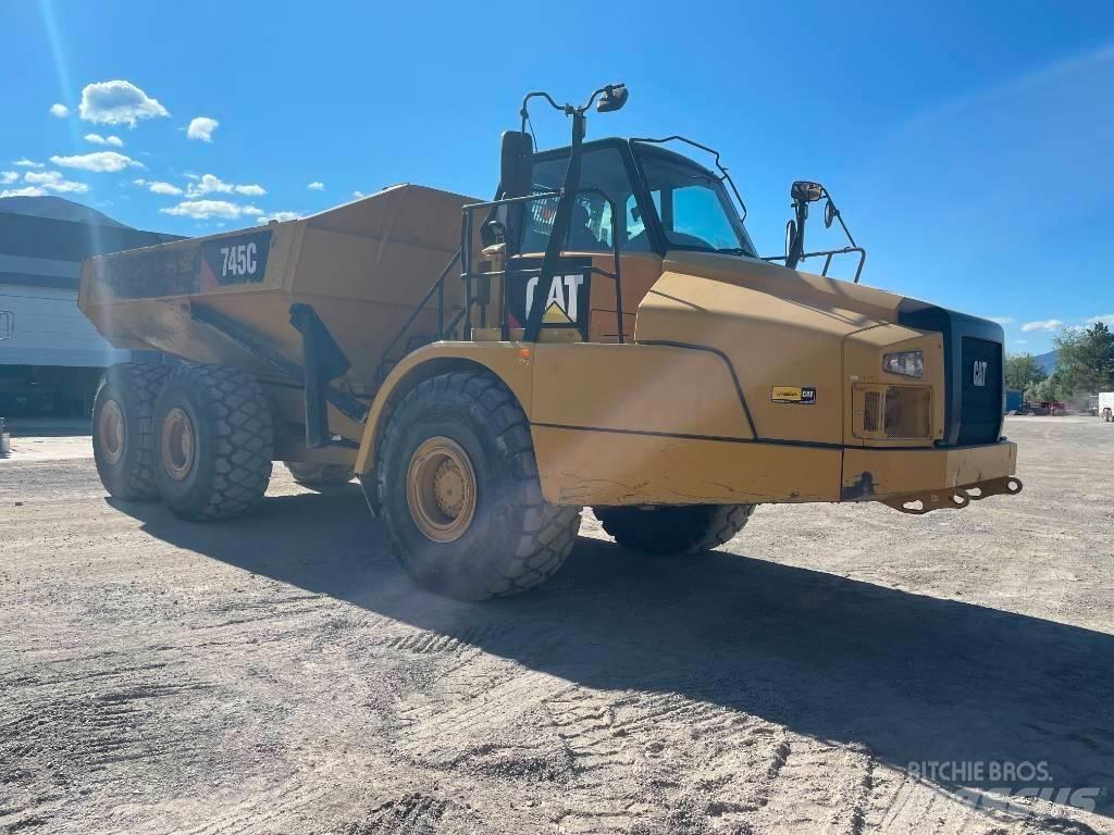 CAT 745 C Artikulētie pašizgāzēji