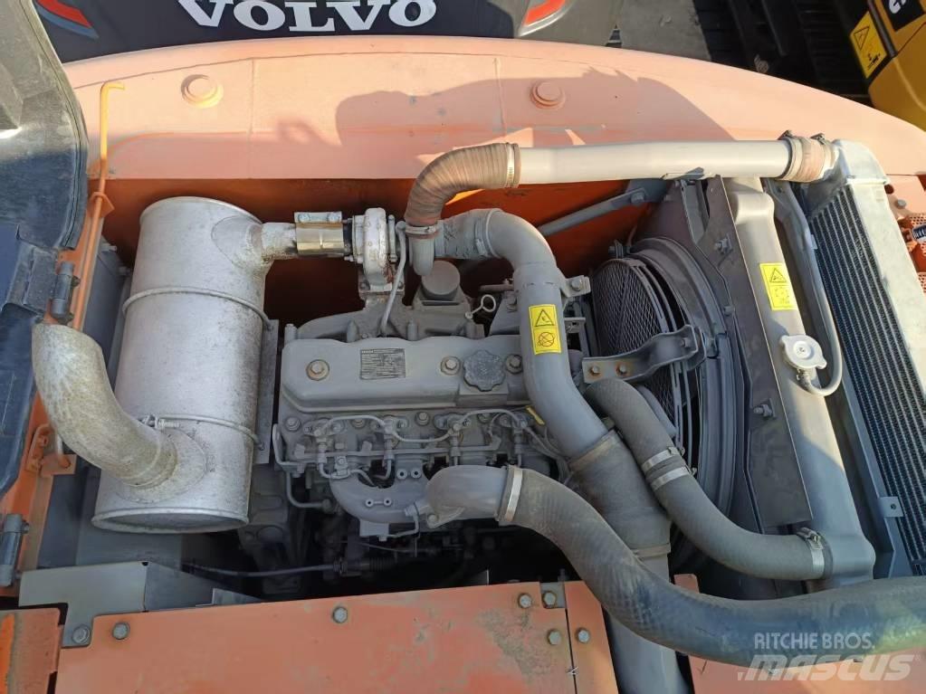 Hitachi ZX160 Kāpurķēžu ekskavatori