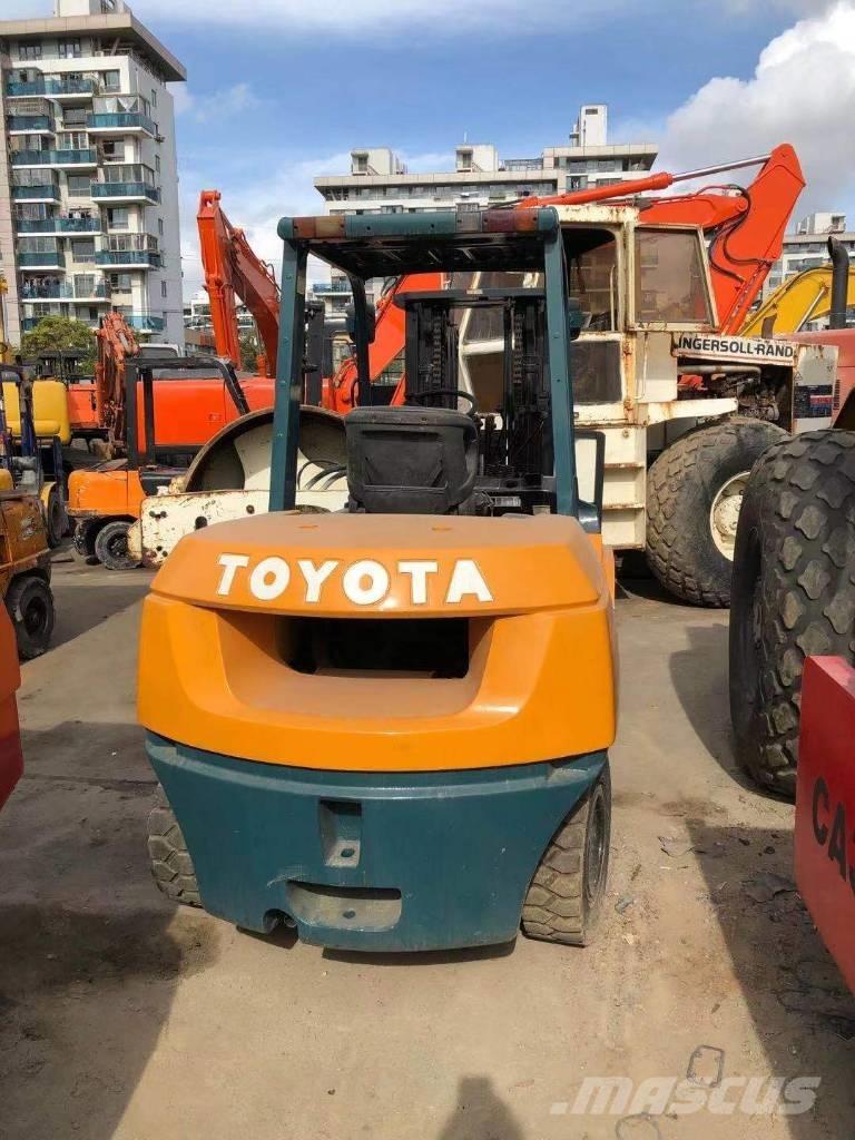 Toyota FD 50 Tehnika ar dīzeļa dzinēju