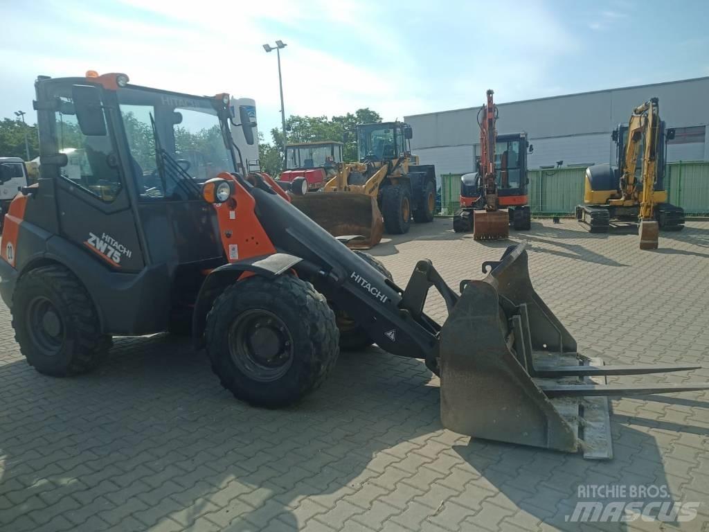 Hitachi ZW 75 Iekrāvēji uz riteņiem