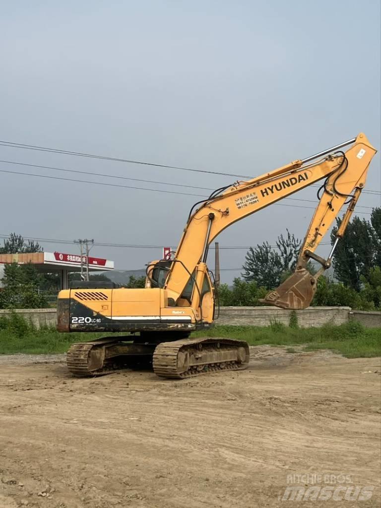 Hyundai R220-9S Kāpurķēžu ekskavatori