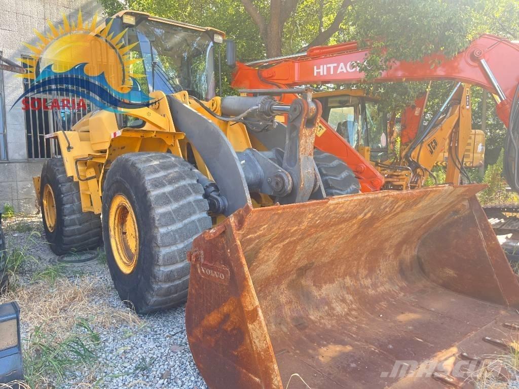 Volvo L 120 Iekrāvēji uz riteņiem