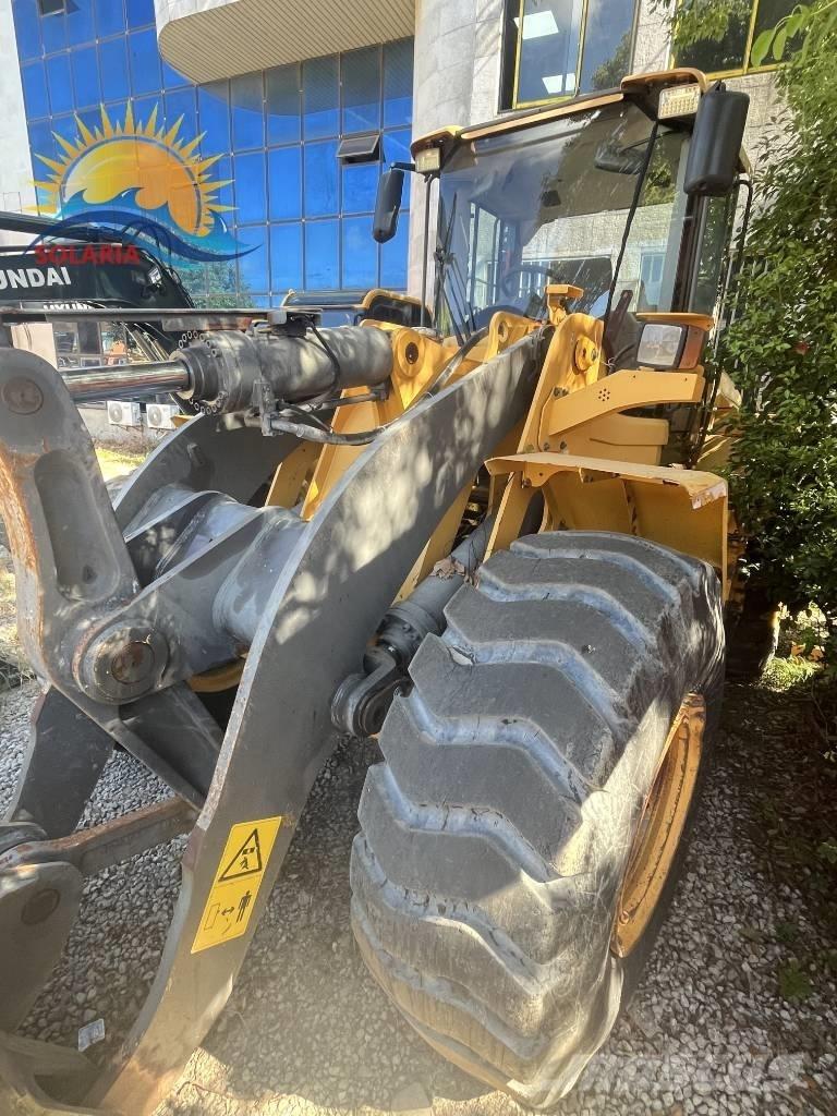 Volvo L 120 Iekrāvēji uz riteņiem