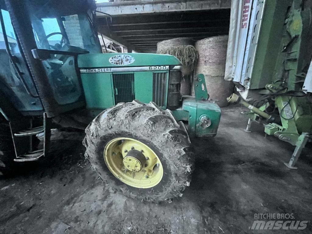 John Deere 6200 Traktori