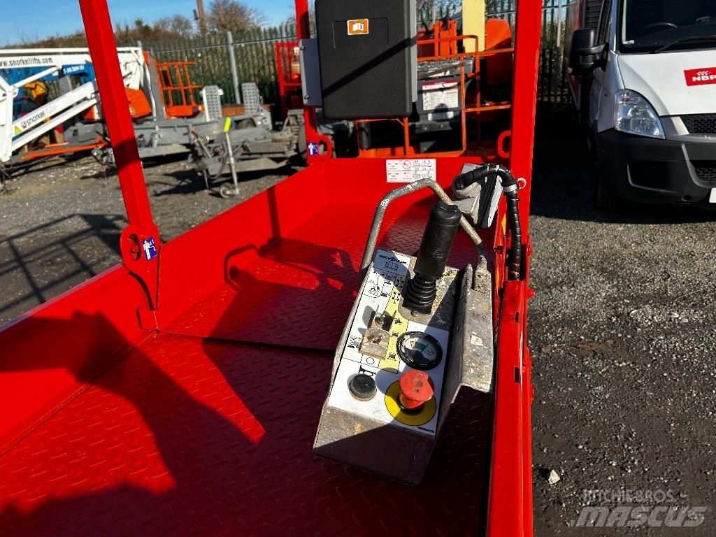 SkyJack SJ 3219 Šķerveida pacēlāji
