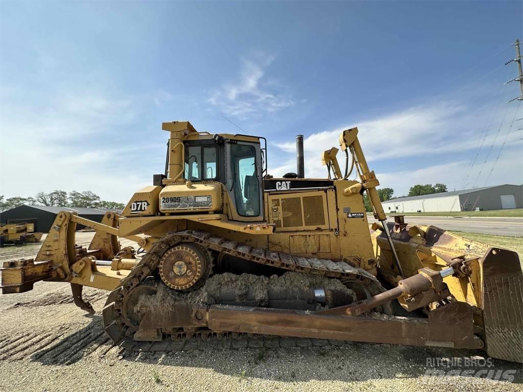 CAT D7R Kāpurķēžu buldozeri