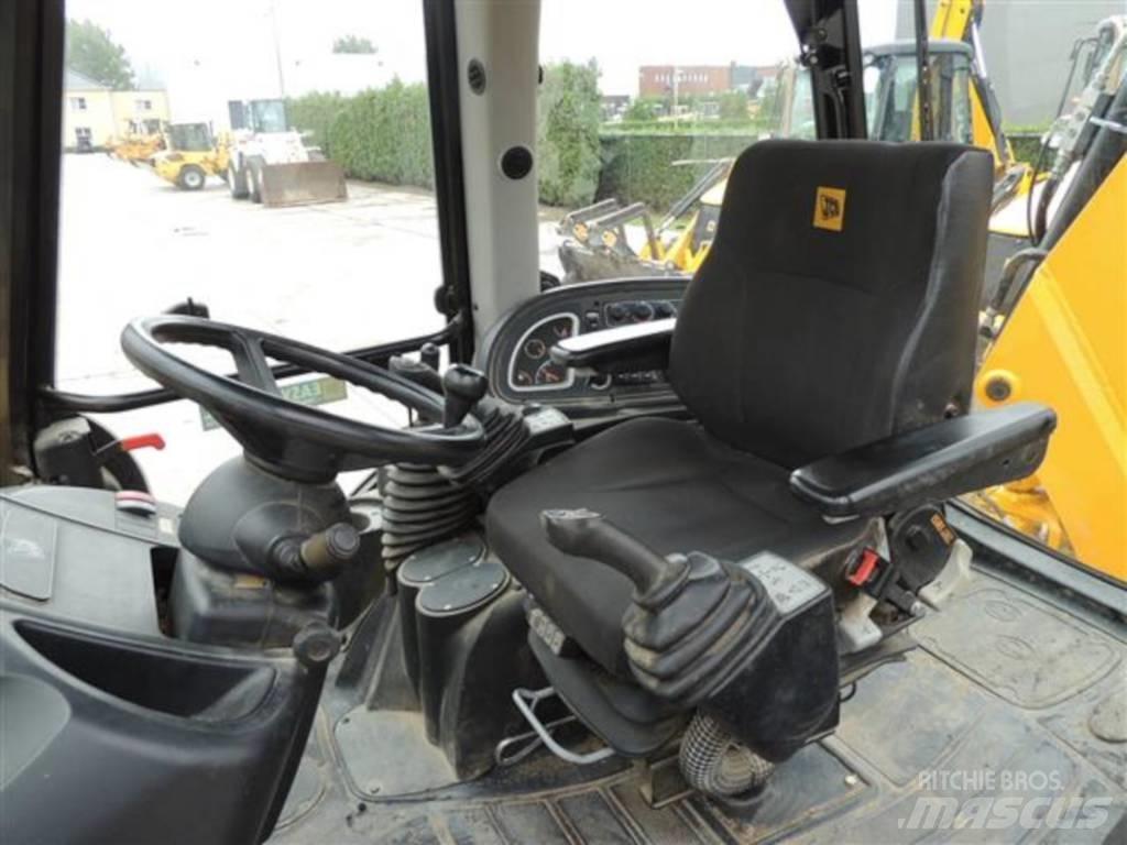 JCB 3 CX Contractor Ekskavatori-iekrāvēji