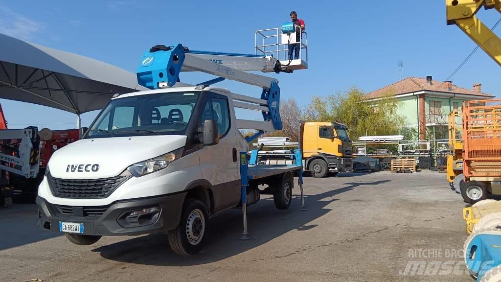 Socage 20D Pacēlāji uz automašīnas bāzes