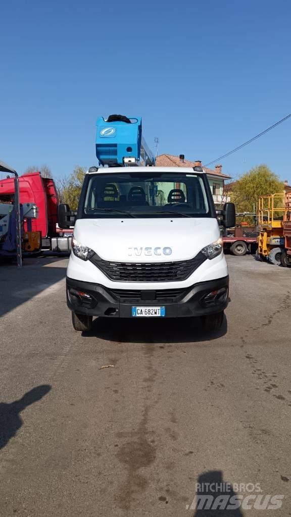Socage 20D Pacēlāji uz automašīnas bāzes