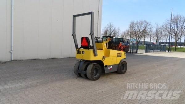 Sakai TS 160 Pneimatiskie veltņi