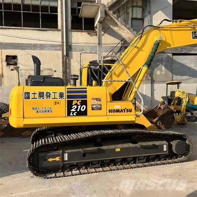 Komatsu PC 210 Kāpurķēžu ekskavatori