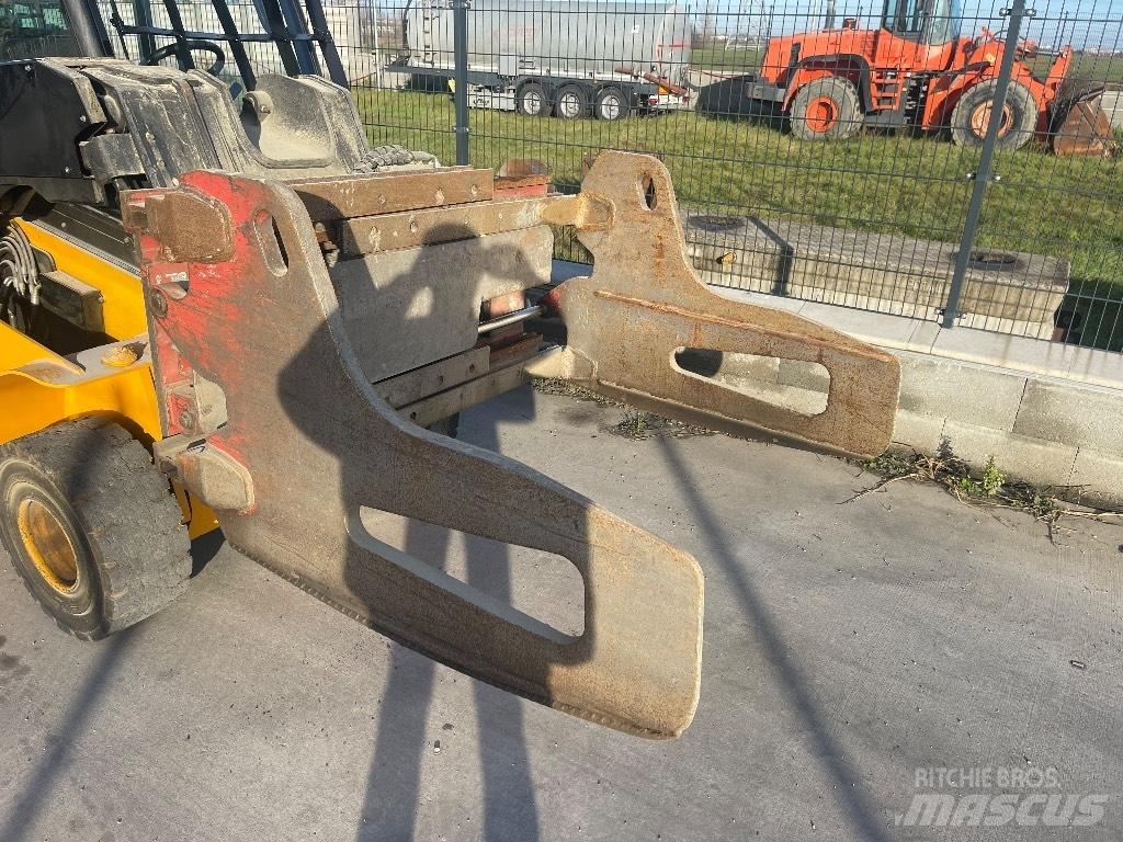 JCB TLT 35 D / 4x4 Teleskopiskie manipulatori