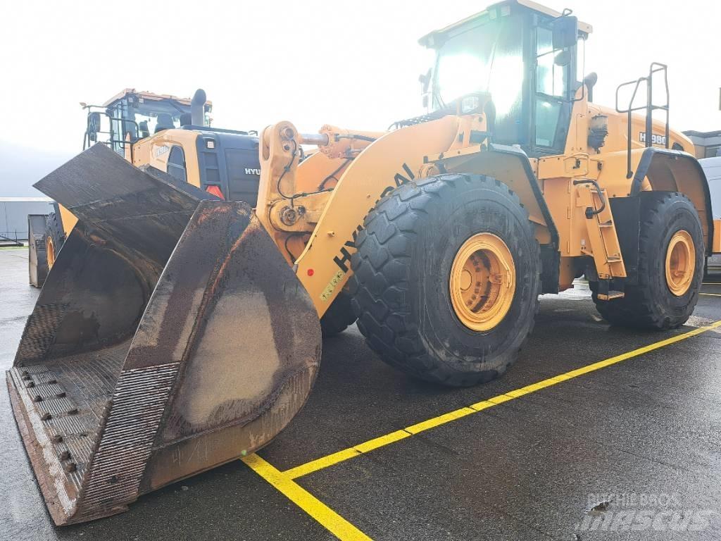 Hyundai HL980 Iekrāvēji uz riteņiem