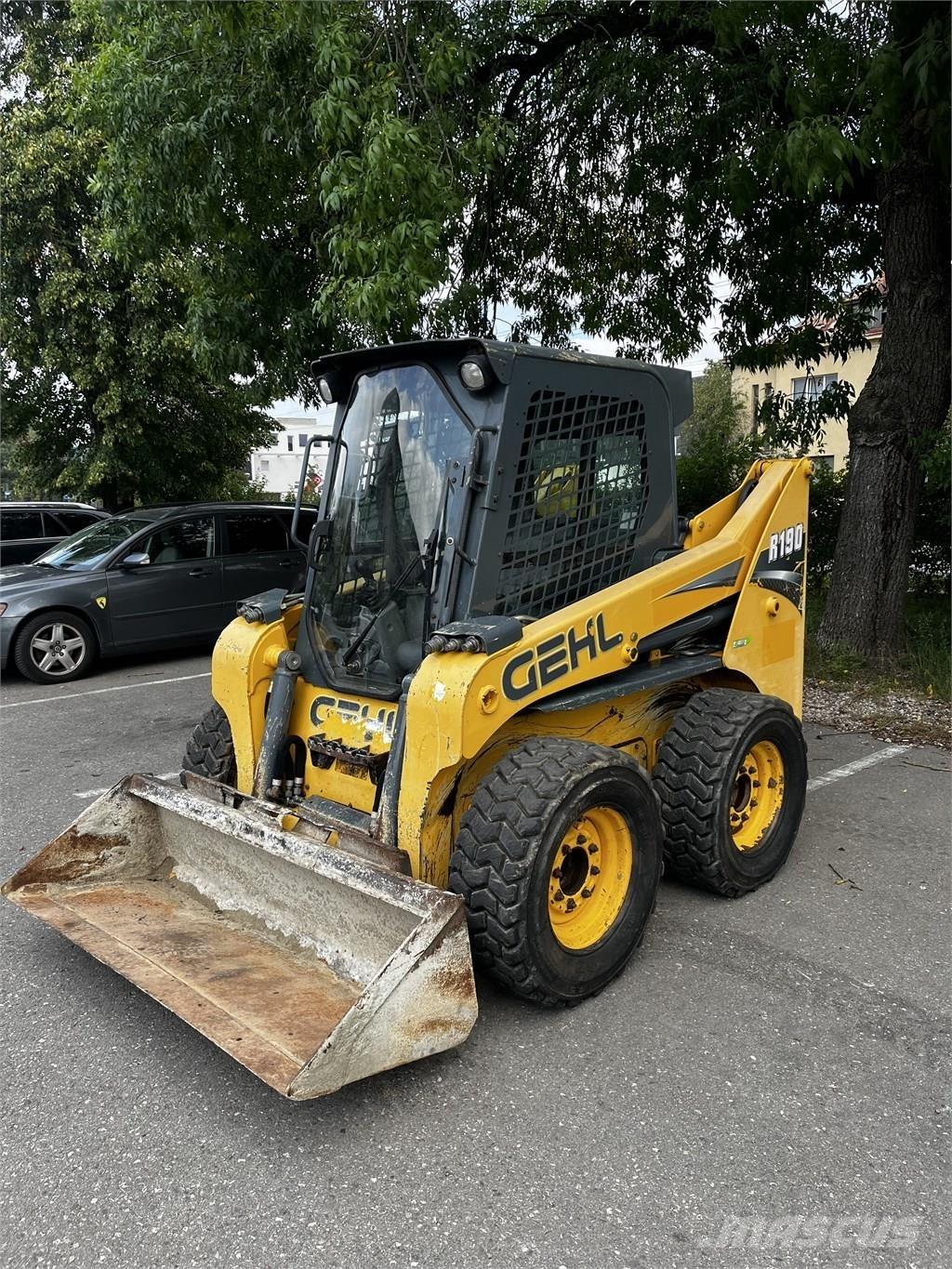 Gehl R 190 Lietoti riteņu kompaktiekrāvēji