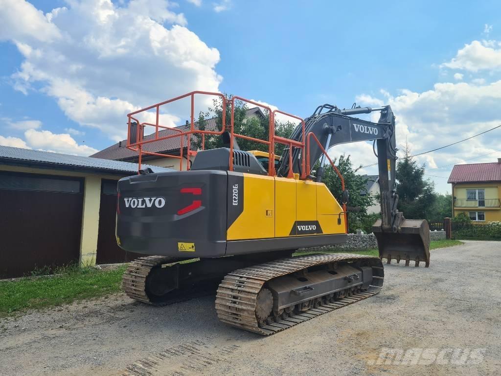 Volvo EC 220 E Kāpurķēžu ekskavatori