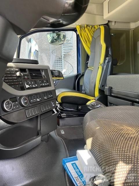 Volvo FH16 650 Treileri ar āķi