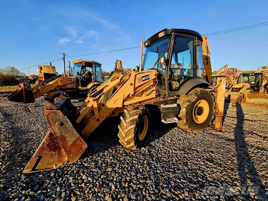 JCB 3 CX Contractor Ekskavatori-iekrāvēji