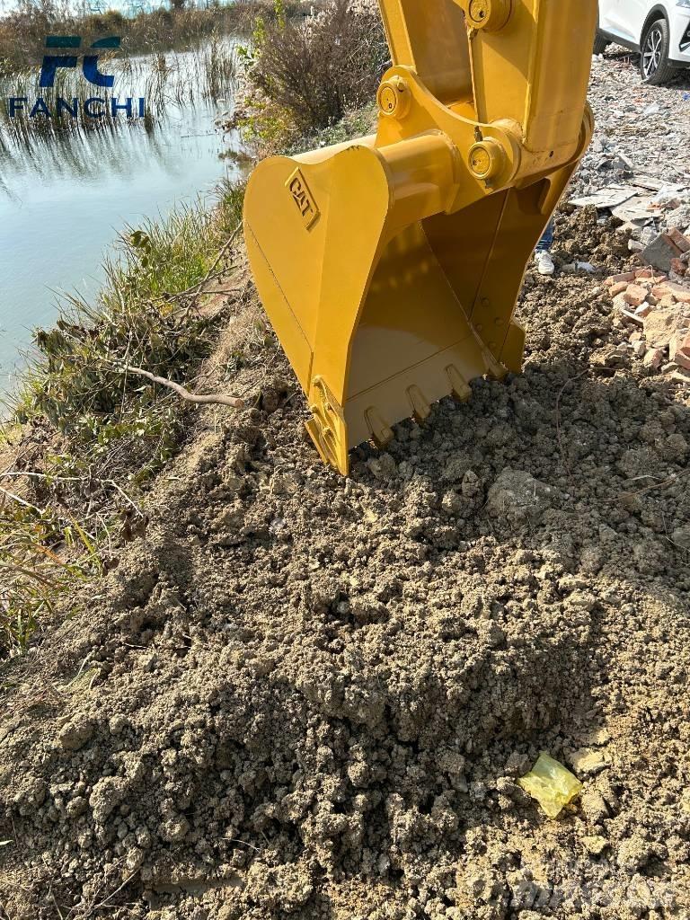 CAT 320 D Kāpurķēžu ekskavatori