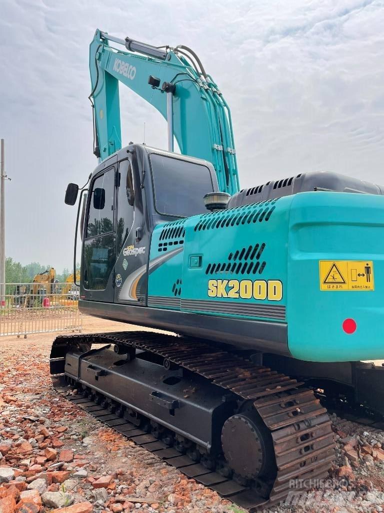 Kobelco 200 Kāpurķēžu ekskavatori