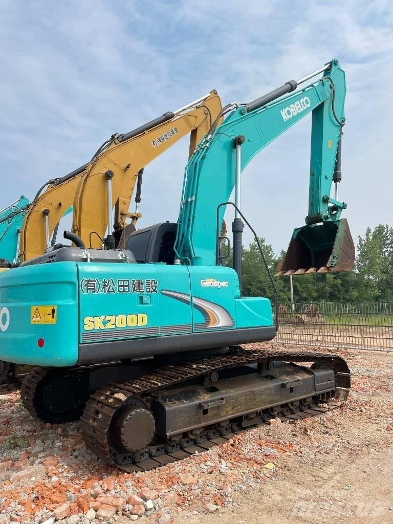 Kobelco 200 Kāpurķēžu ekskavatori