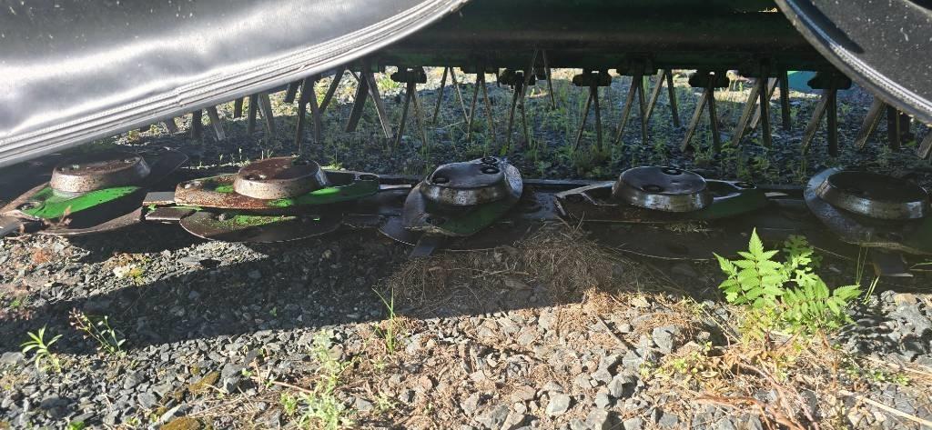John Deere 131 Pļaujmašīnas ar kondicionieri