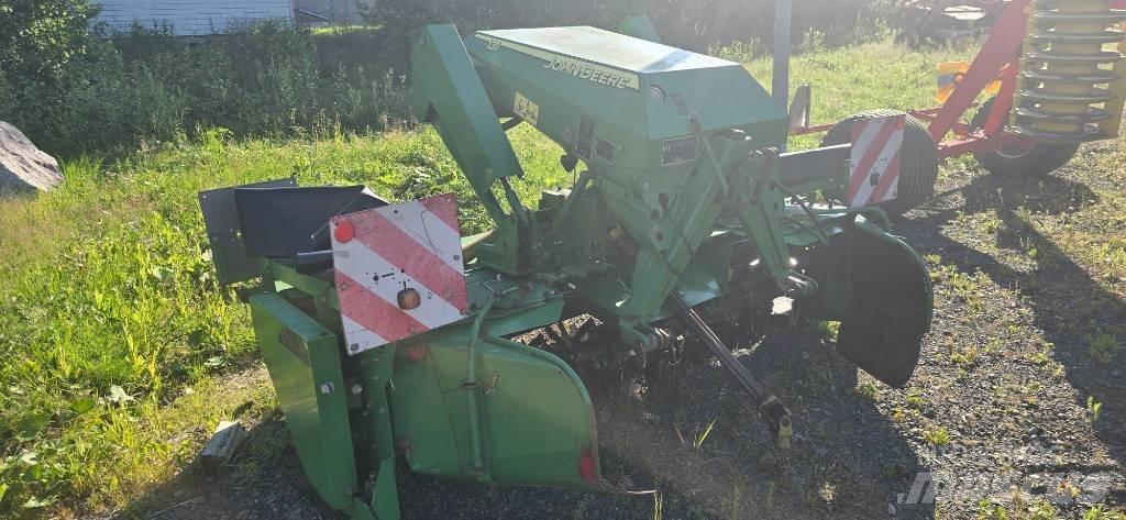 John Deere 131 Pļaujmašīnas ar kondicionieri
