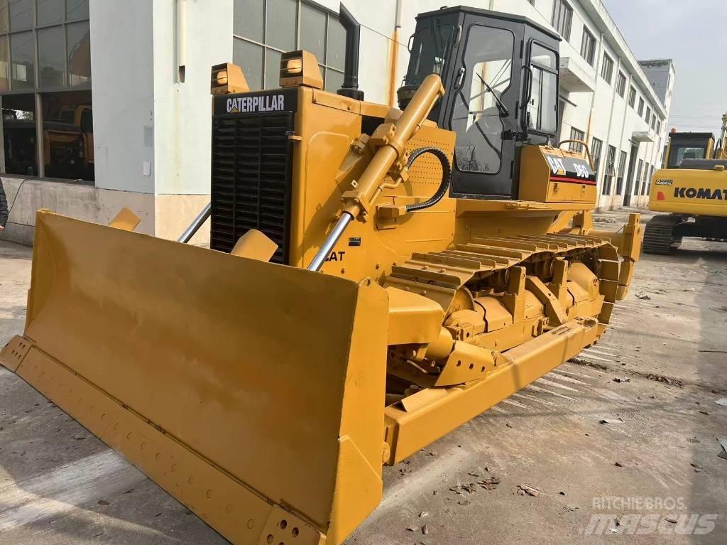 CAT D6G Kāpurķēžu buldozeri
