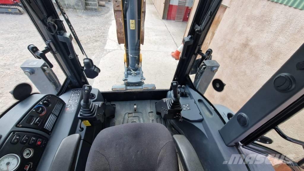 Terex TLB 890 Ekskavatori-iekrāvēji