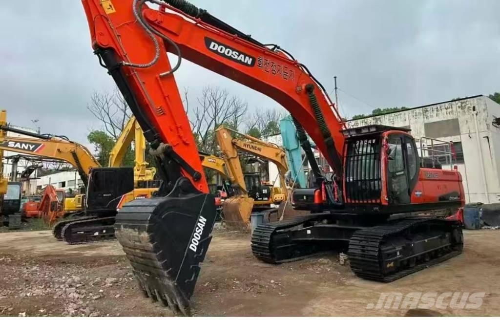 Doosan DX 340 Kāpurķēžu ekskavatori