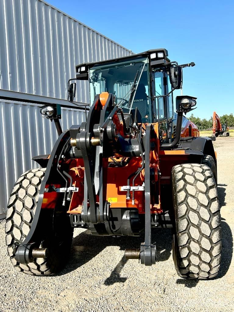 Hitachi ZW180-7 Iekrāvēji uz riteņiem