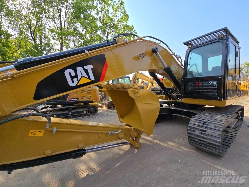 CAT 320D2 Kāpurķēžu ekskavatori