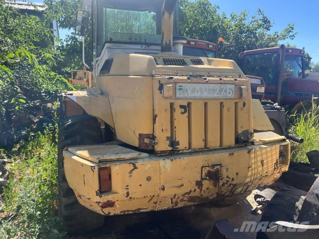 Liebherr 522 Strēles un kausi