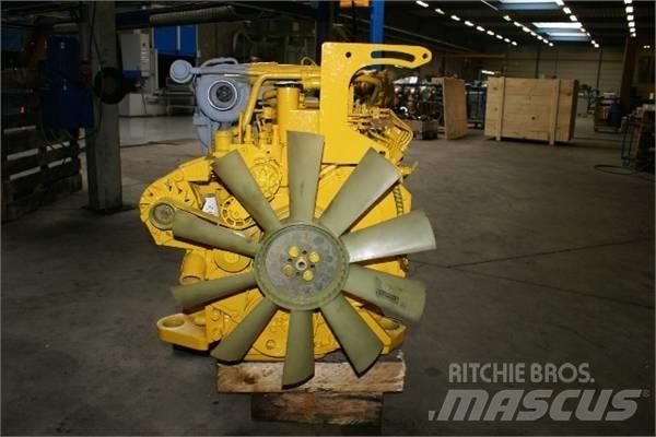 Komatsu SA4D102E Dzinēji