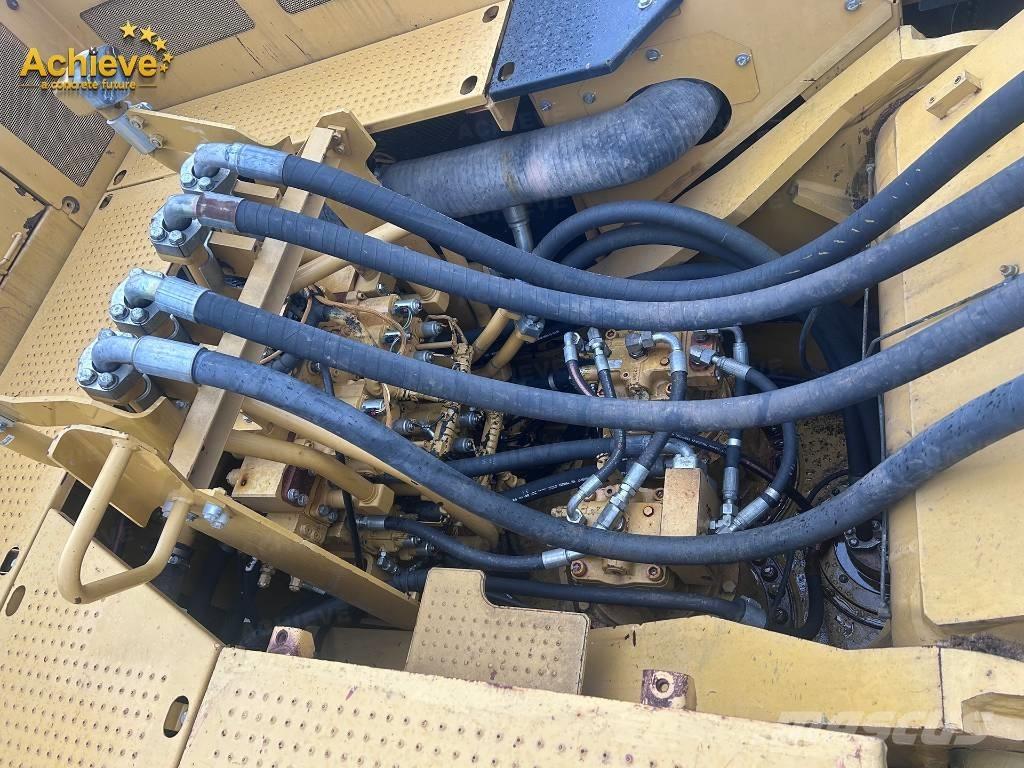 CAT 374 Kāpurķēžu ekskavatori